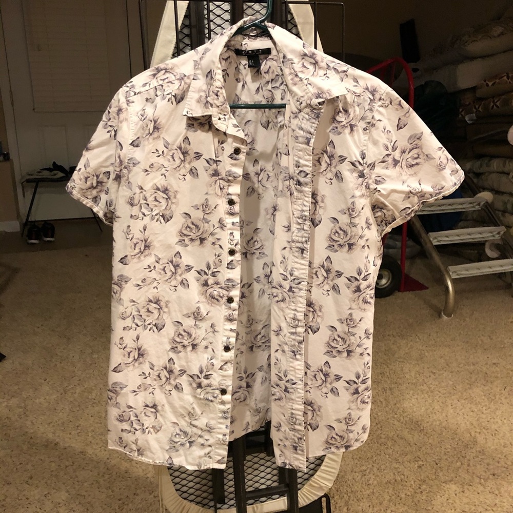 floral shirt